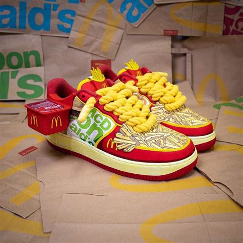 mcdonalds schoen nike|lovin McDonald's shoes.